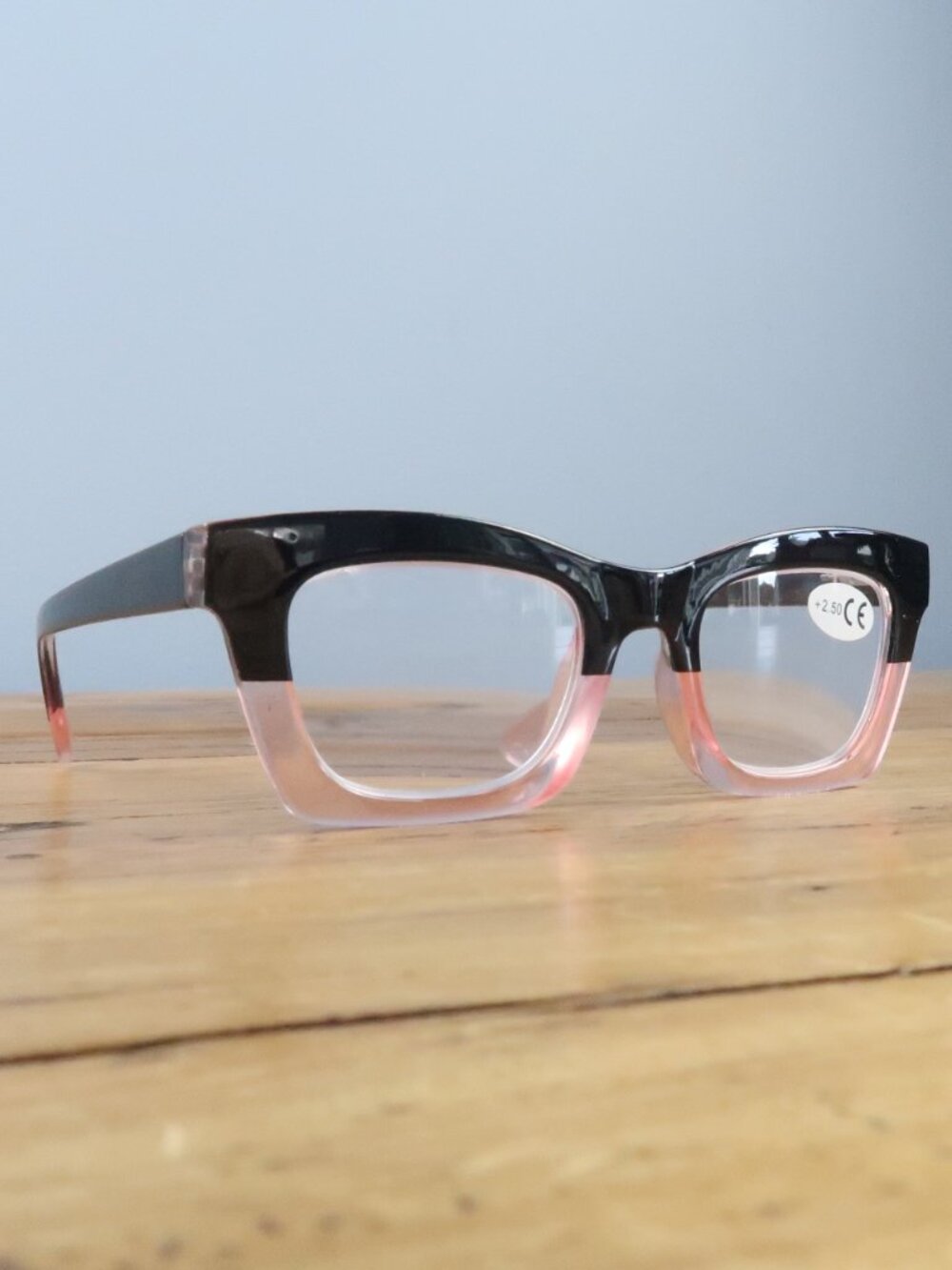 RETRO TRENDY BLACK & PINK READER GLASSES +2.50 NWT
